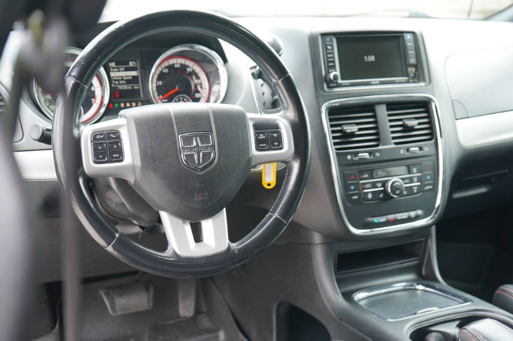 2019 Dodge Grand Caravan - $14,250