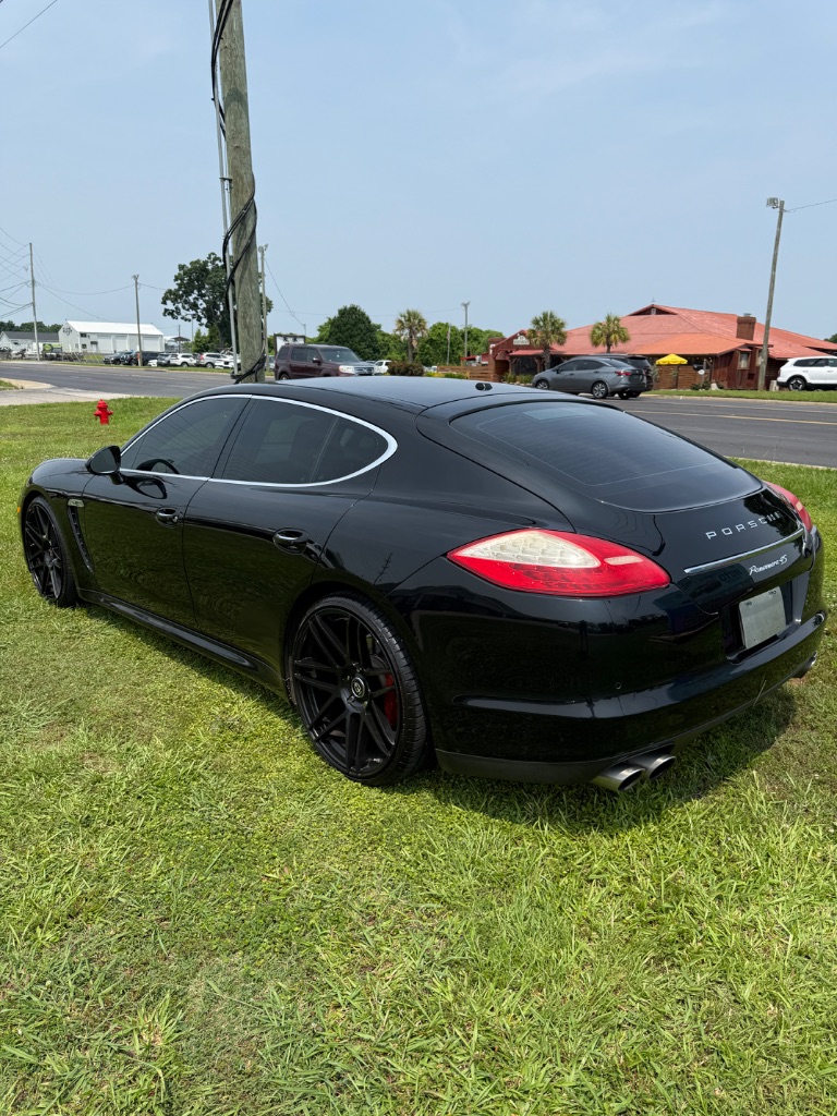 2013 Porsche Panamera 4S photo