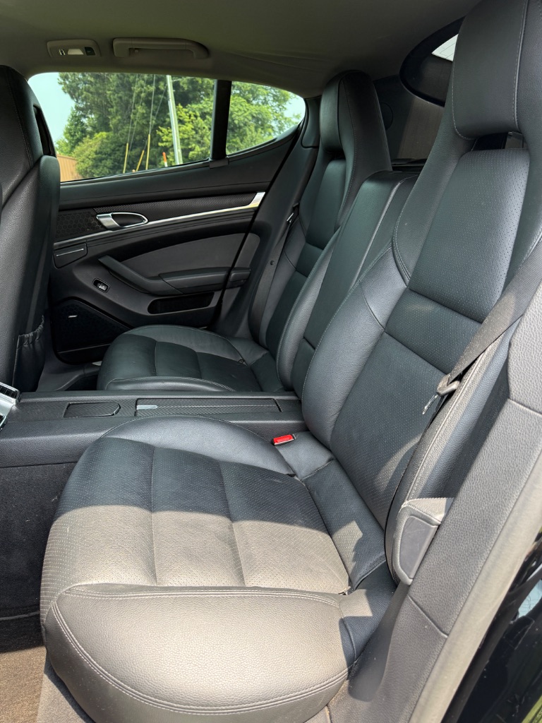 2013 Porsche Panamera 4S photo