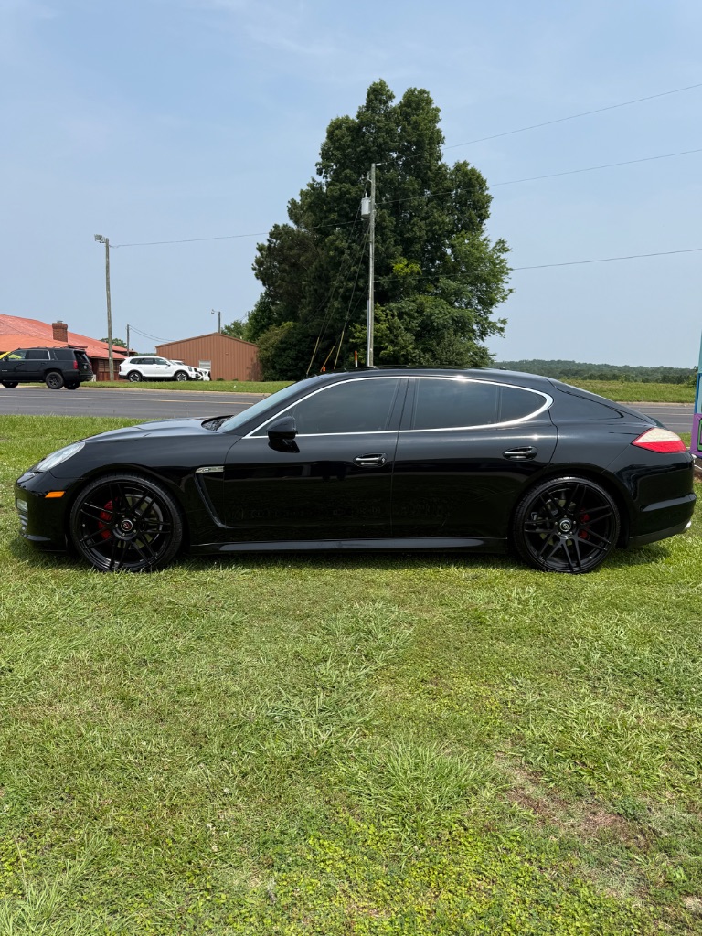 2013 Porsche Panamera 4S photo