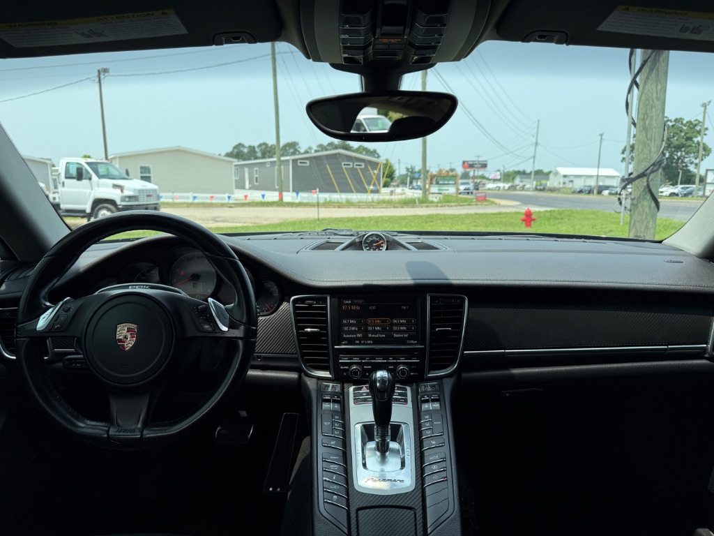 2013 Porsche Panamera 4S photo