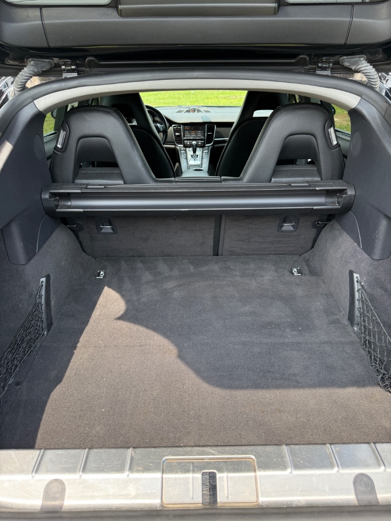 2013 Porsche Panamera 4S photo