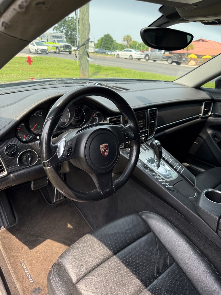 2013 Porsche Panamera 4S photo