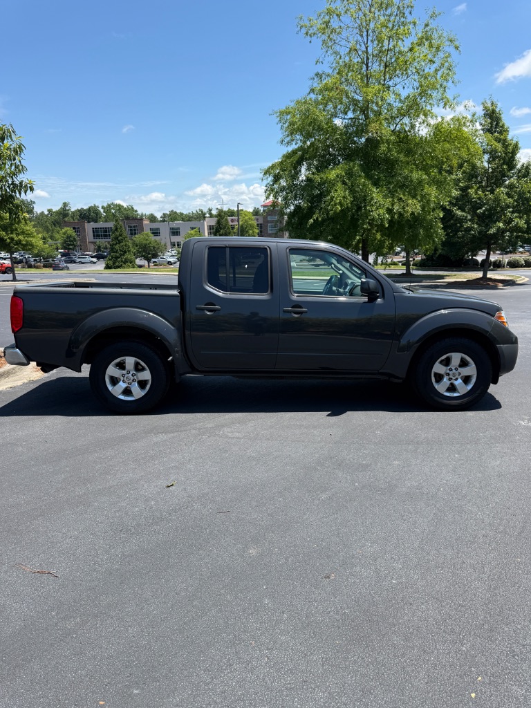 2013 Nissan Frontier - $8,900