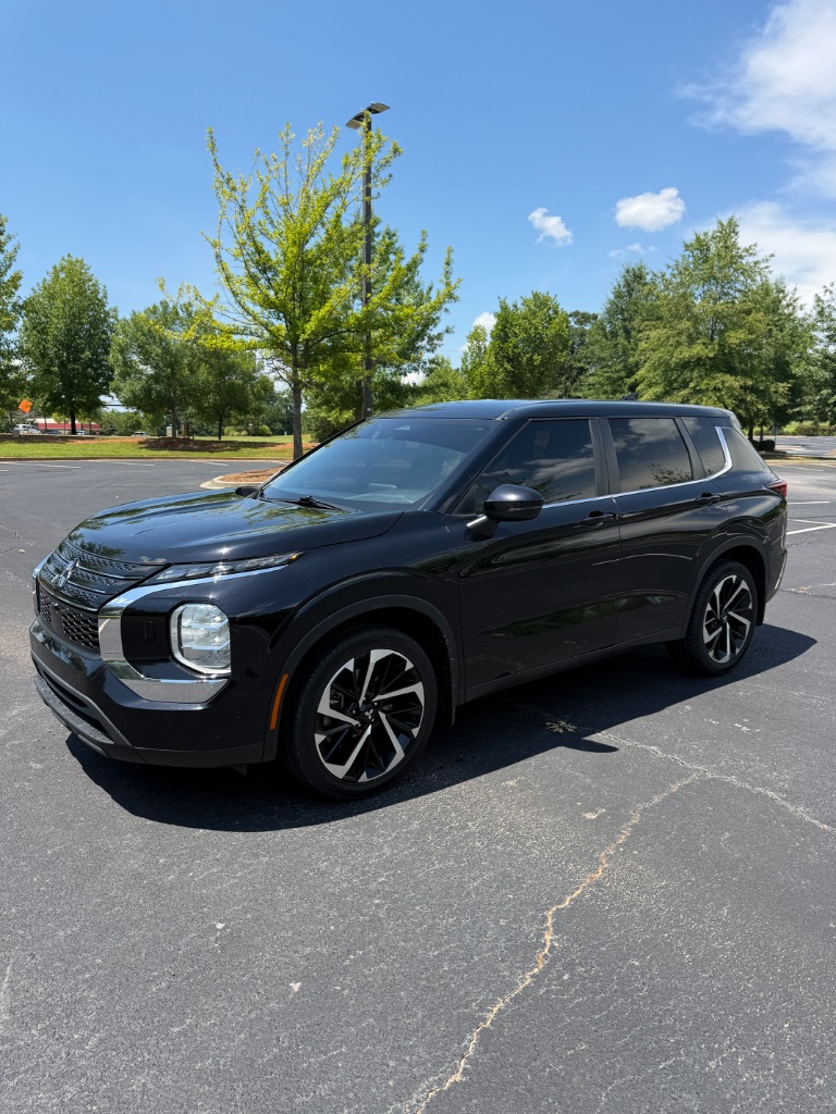 2022 Mitsubishi Outlander - $14,900