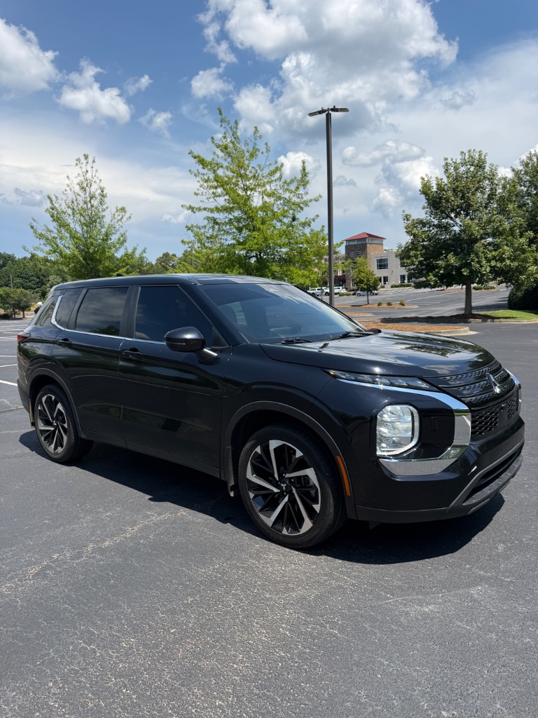 2022 Mitsubishi Outlander - $14,900