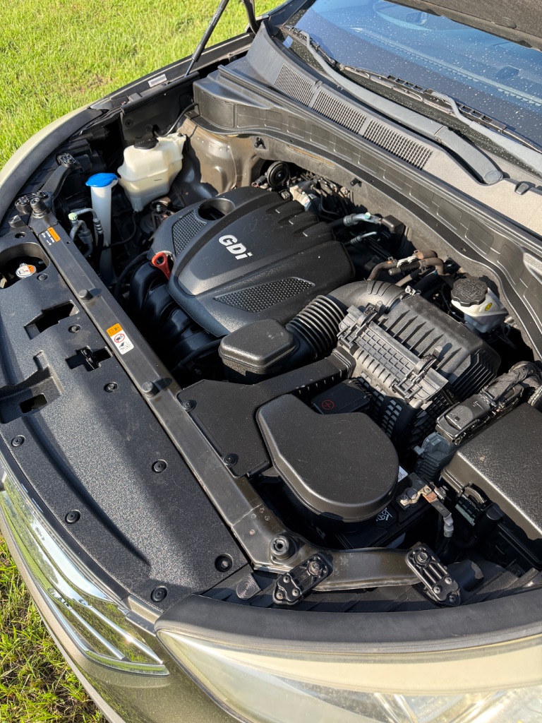 2014 Hyundai Santa Fe Sport - $6,900