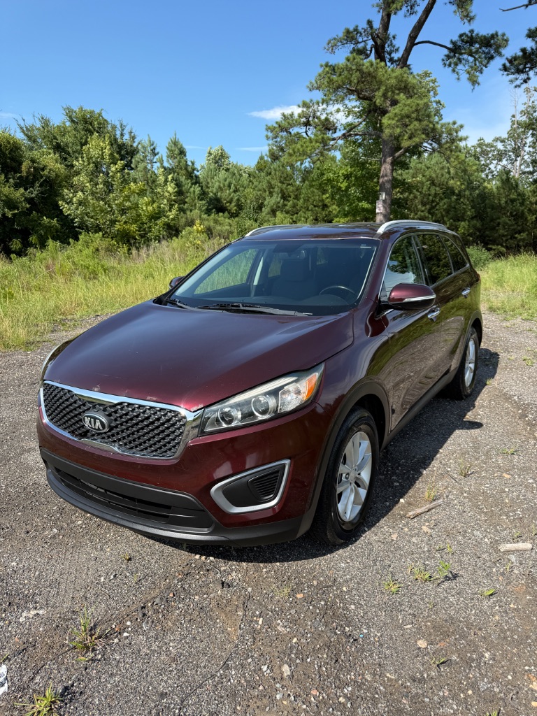 2017 Kia Sorento - $7,900