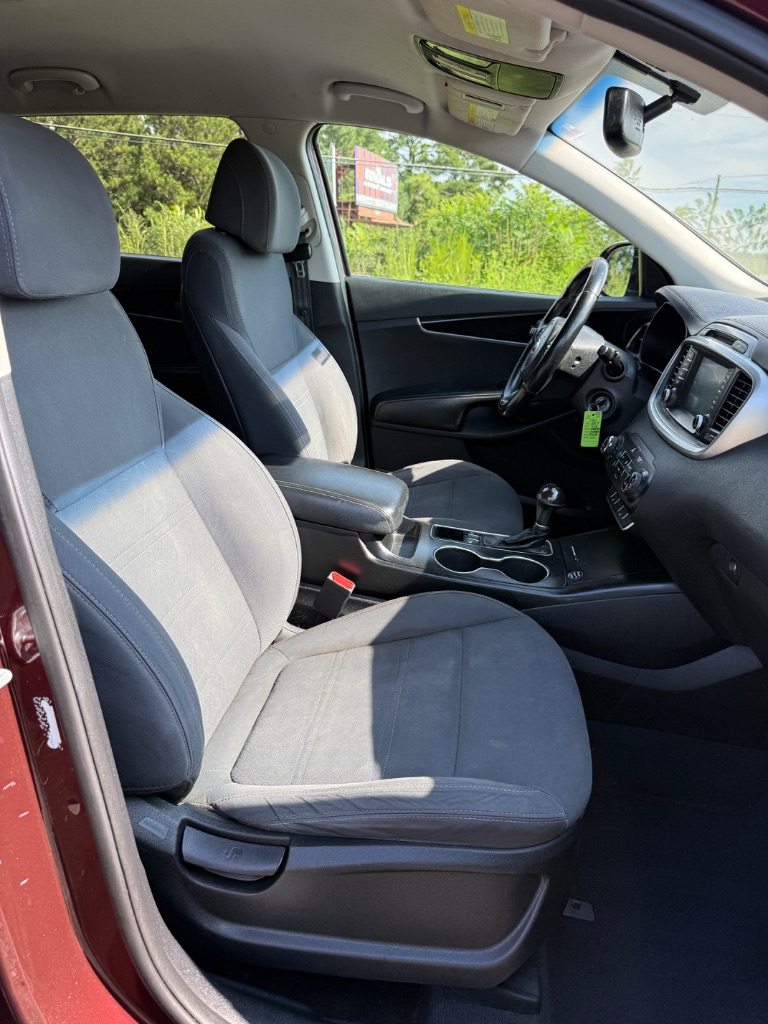 2017 Kia Sorento - $7,900