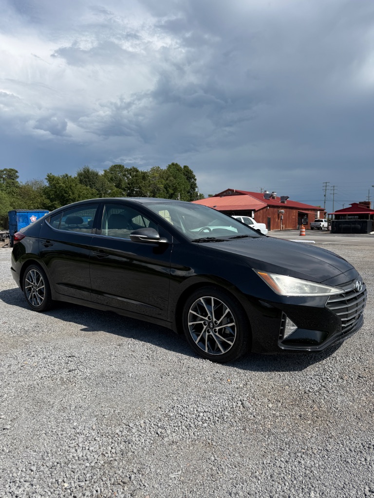 2020 Hyundai Elantra - $13,600
