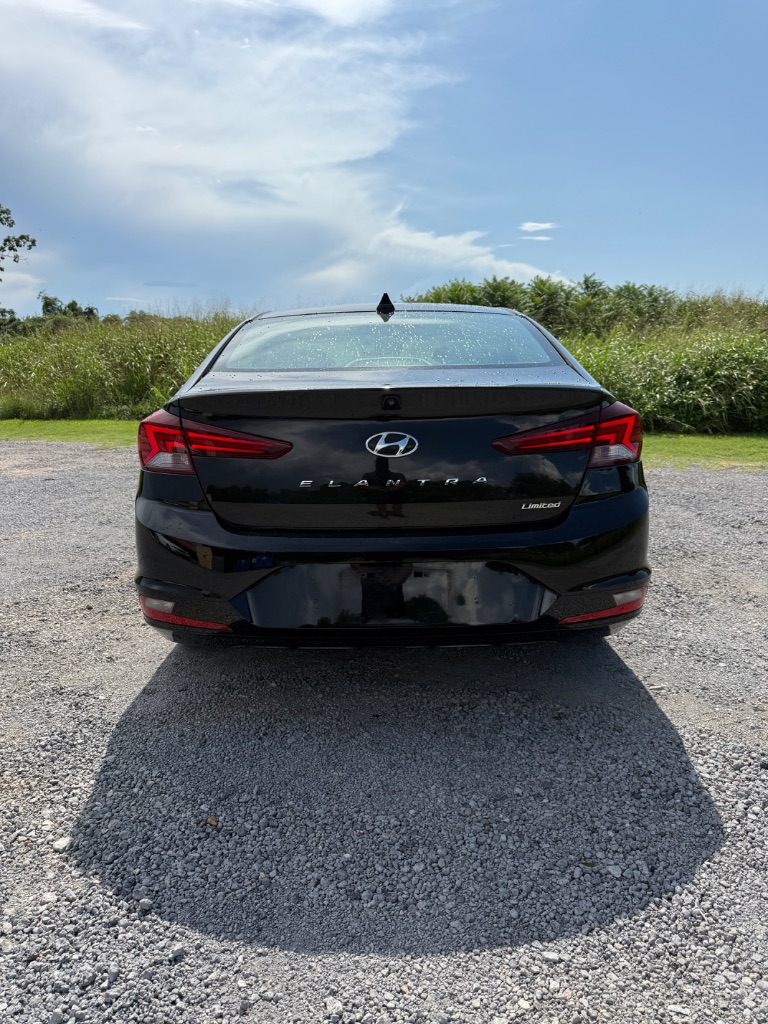 2020 Hyundai Elantra - $13,600