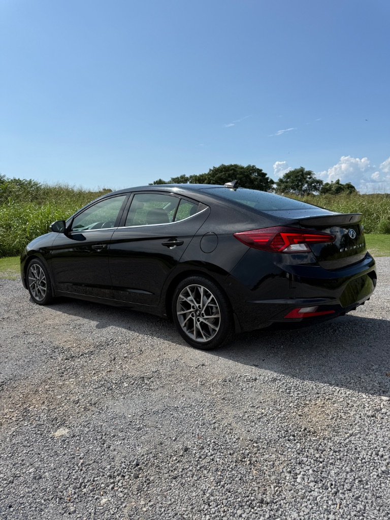 2020 Hyundai Elantra - $13,600