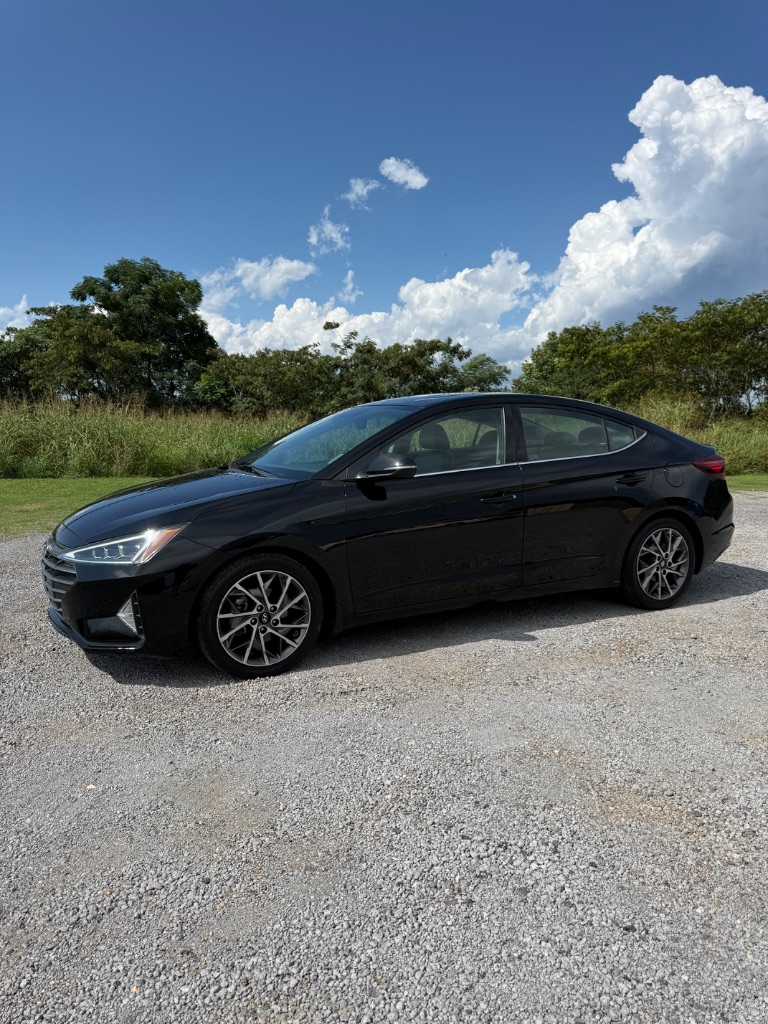 2020 Hyundai Elantra - $13,600