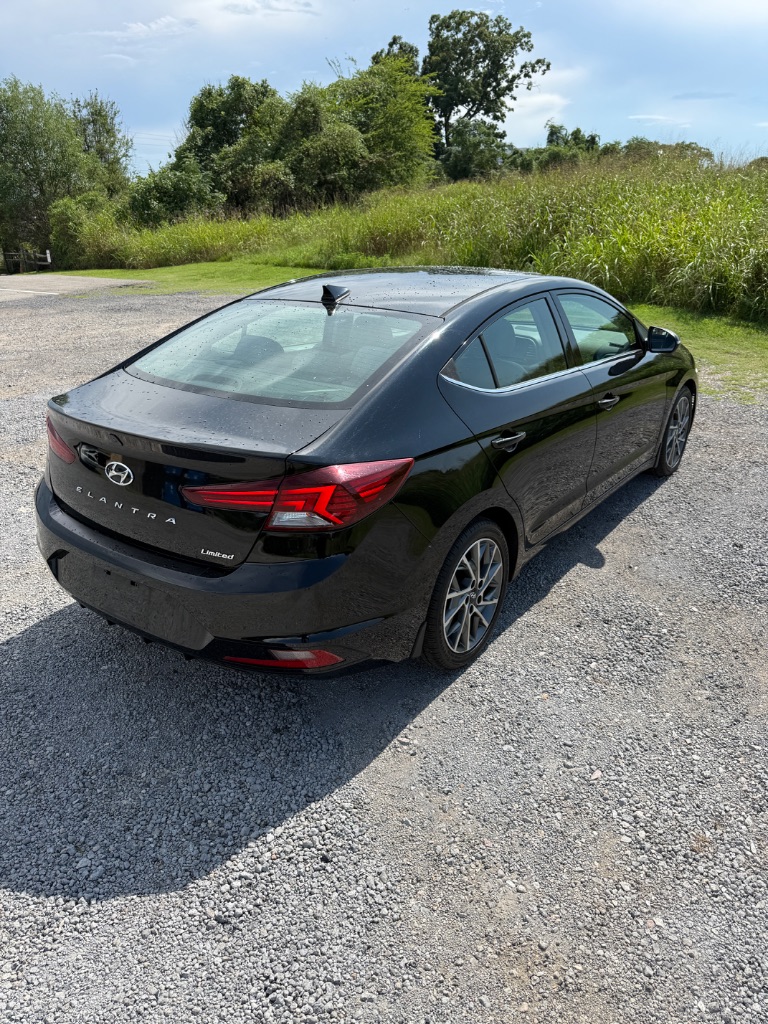 2020 Hyundai Elantra - $13,600