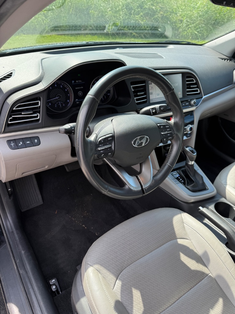 2020 Hyundai Elantra - $13,600