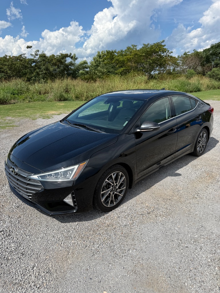 2020 Hyundai Elantra - $13,600