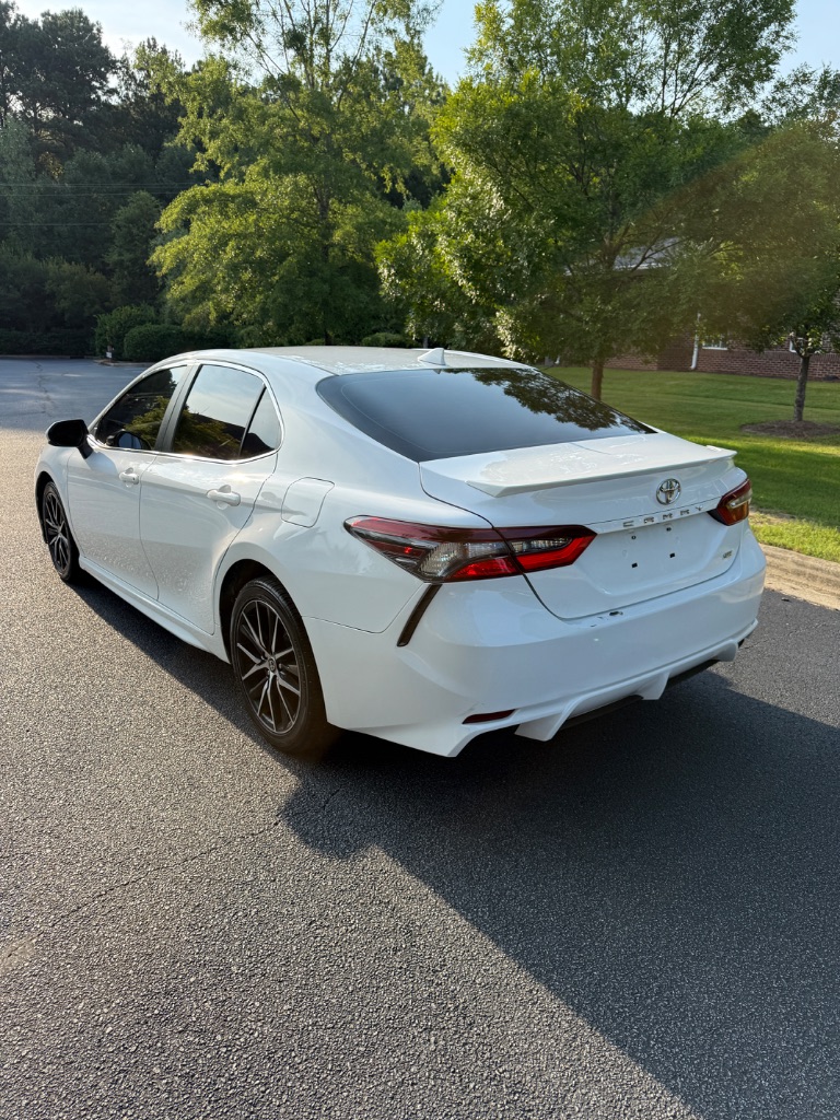 2021 Toyota Camry - $18,900
