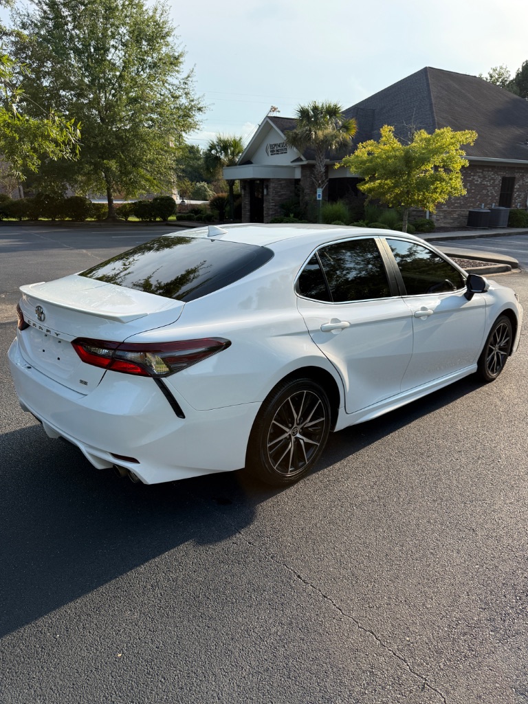 2021 Toyota Camry - $18,900