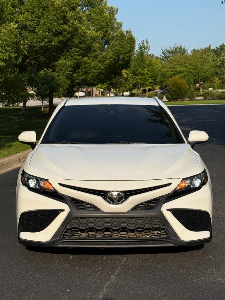 2021 Toyota Camry - $18,900