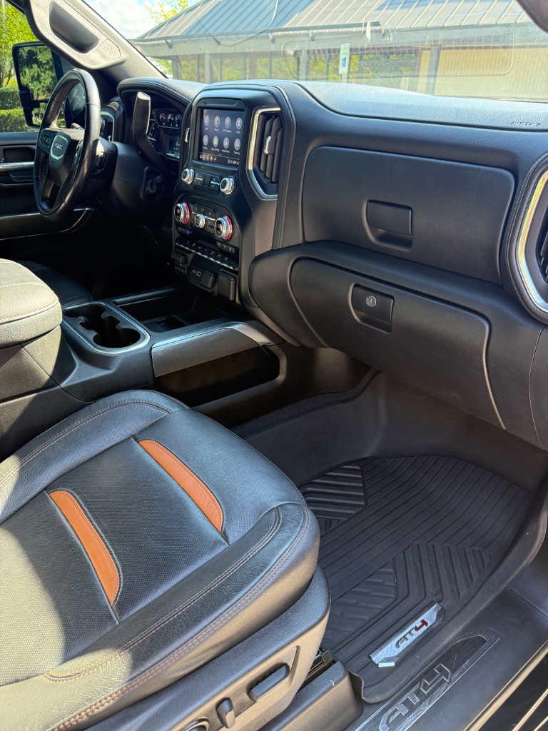 2023 GMC Sierra Hd - $54,000