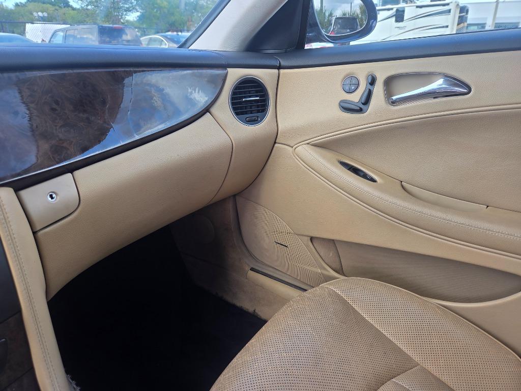 2006 Mercedes-Benz CLS-Class - $3,497