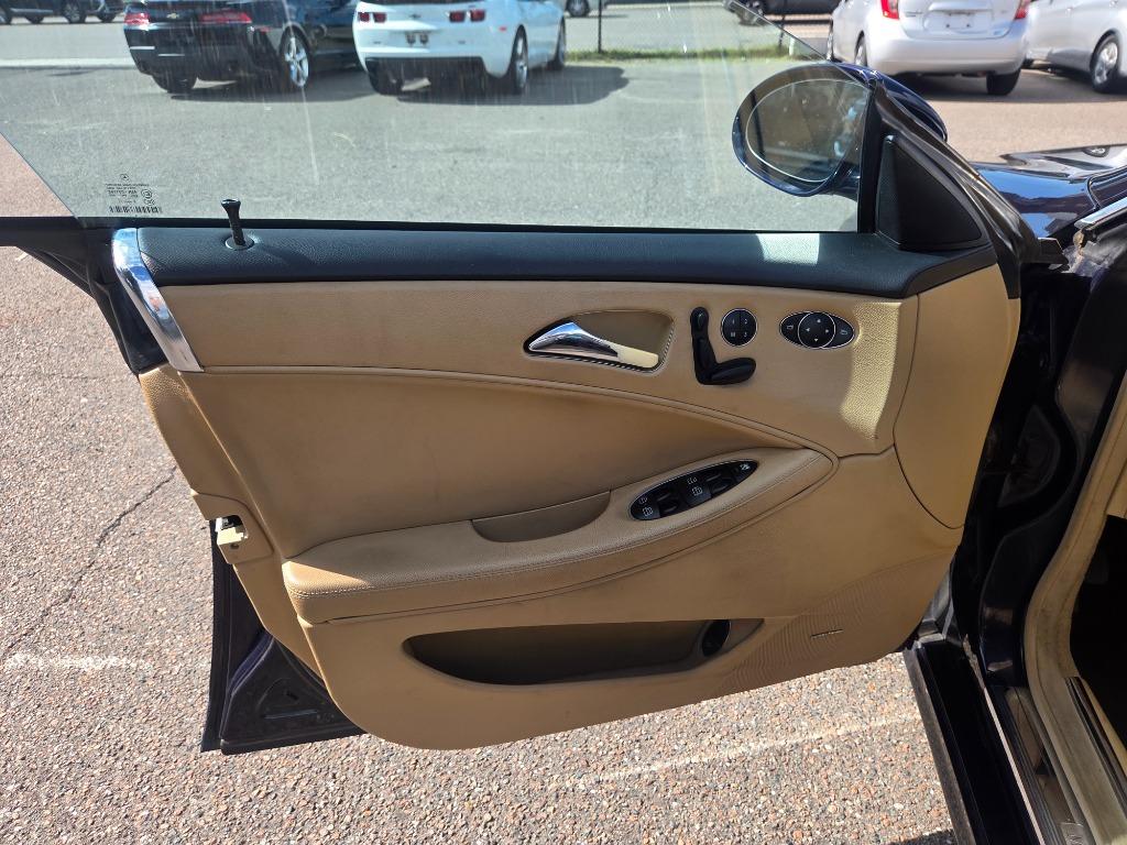 2006 Mercedes-Benz CLS-Class - $3,497