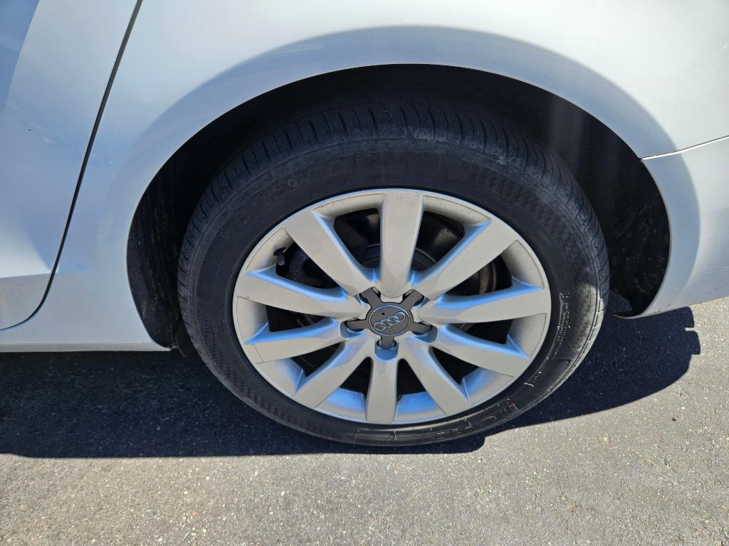 2013 Audi A4 2.0T quattro Premium photo