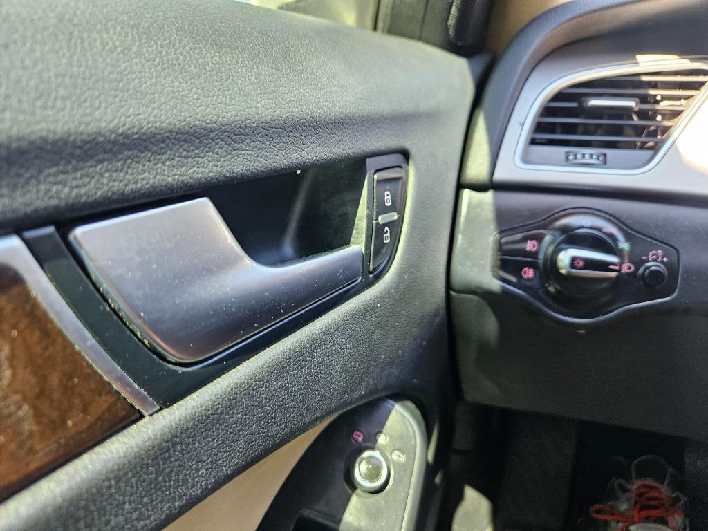 2013 Audi A4 2.0T quattro Premium photo
