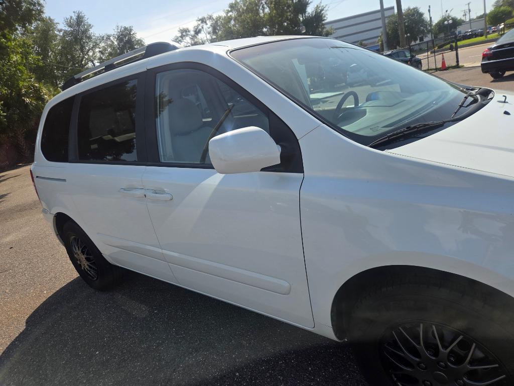 2007 Kia Sedona - $2,497
