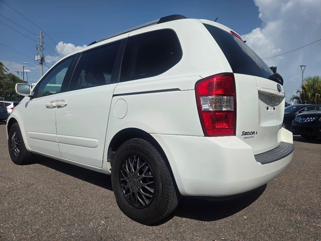 2007 Kia Sedona - $2,497