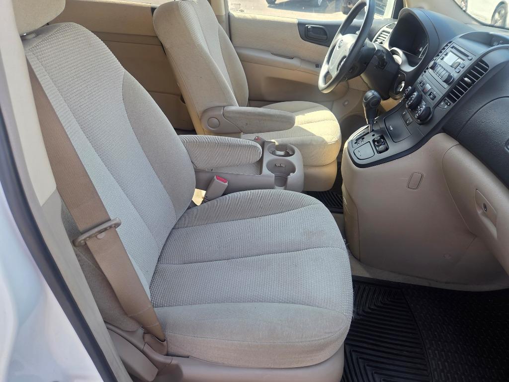 2007 Kia Sedona - $2,497