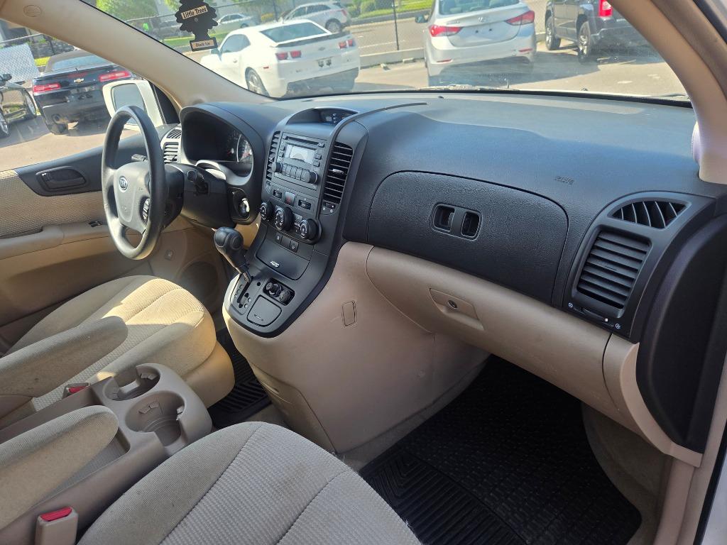 2007 Kia Sedona - $2,497