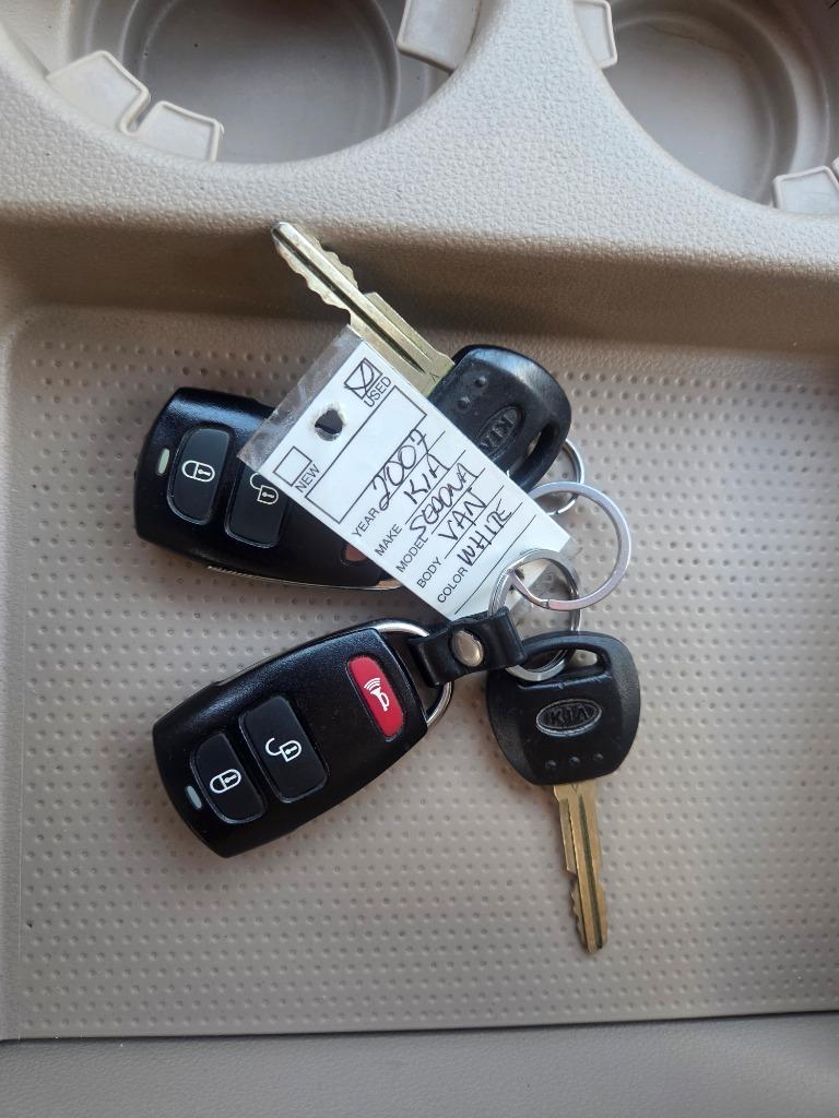 2007 Kia Sedona - $2,497