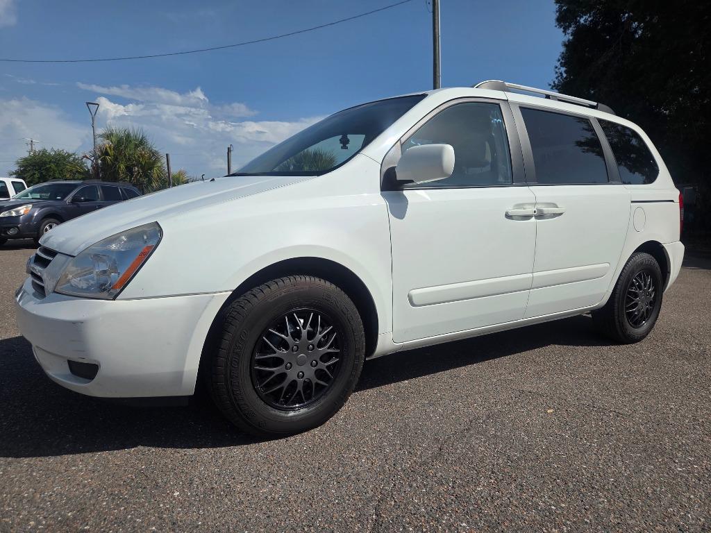 2007 Kia Sedona - $2,497