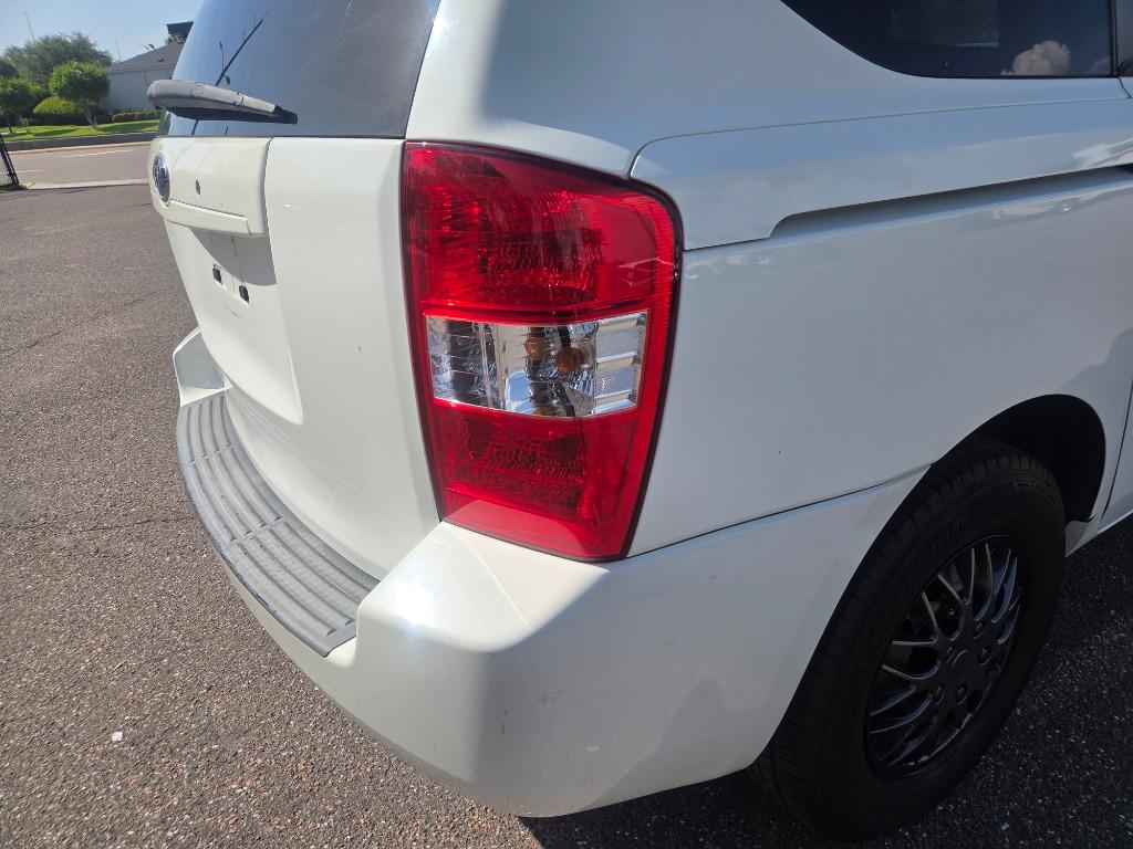 2007 Kia Sedona - $2,497
