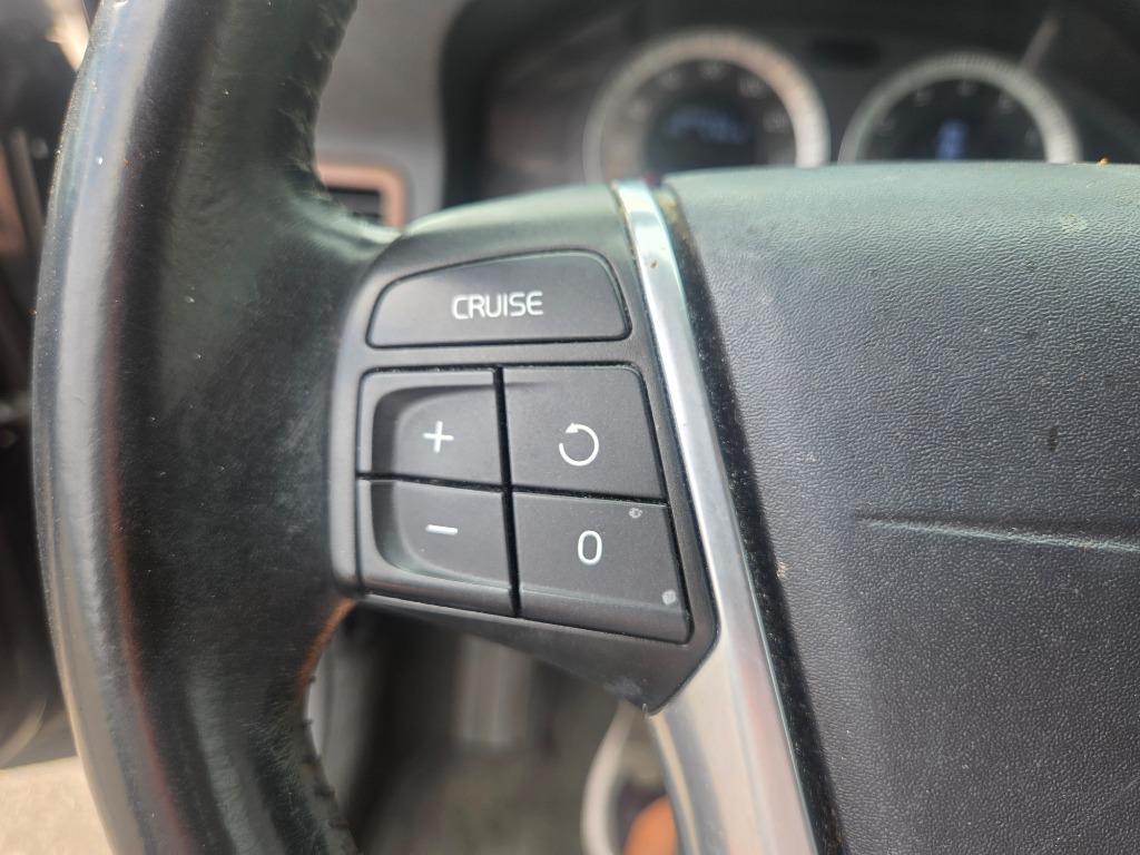 2010 Volvo S80 - $2,497