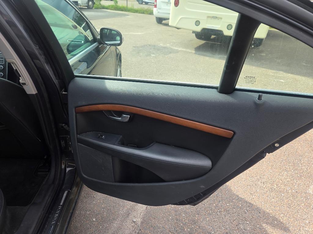 2010 Volvo S80 - $2,497