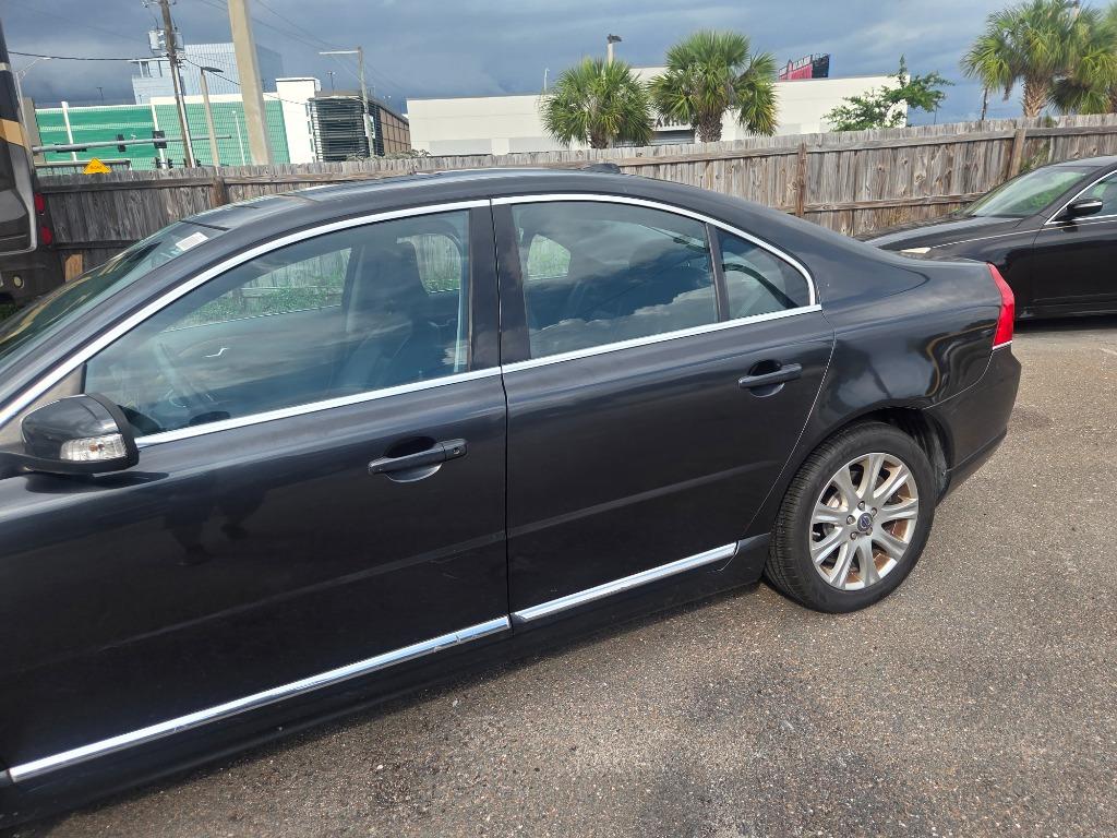 2010 Volvo S80 - $2,497