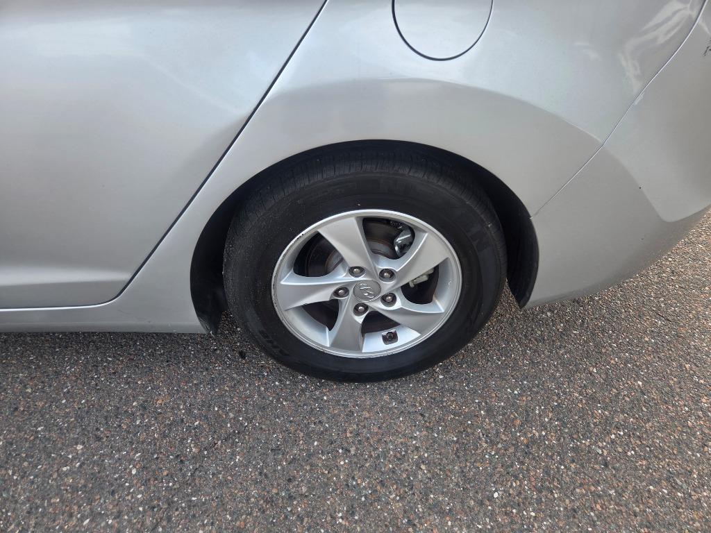 2014 Hyundai Elantra - $2,997