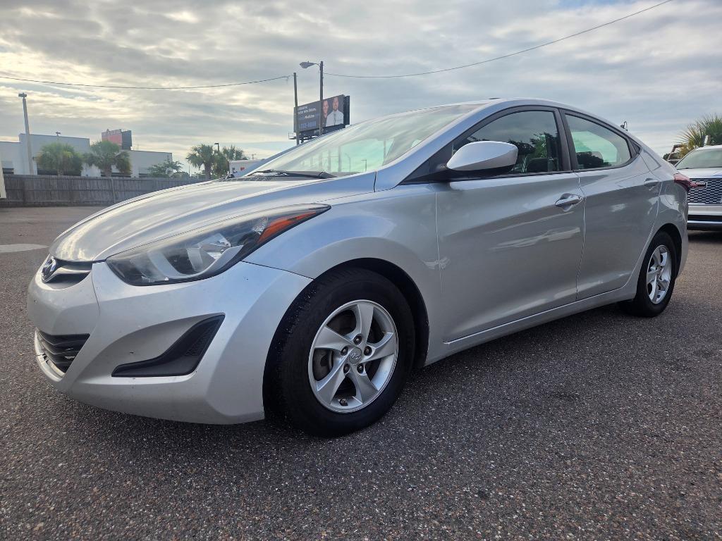 2014 Hyundai Elantra - $2,997