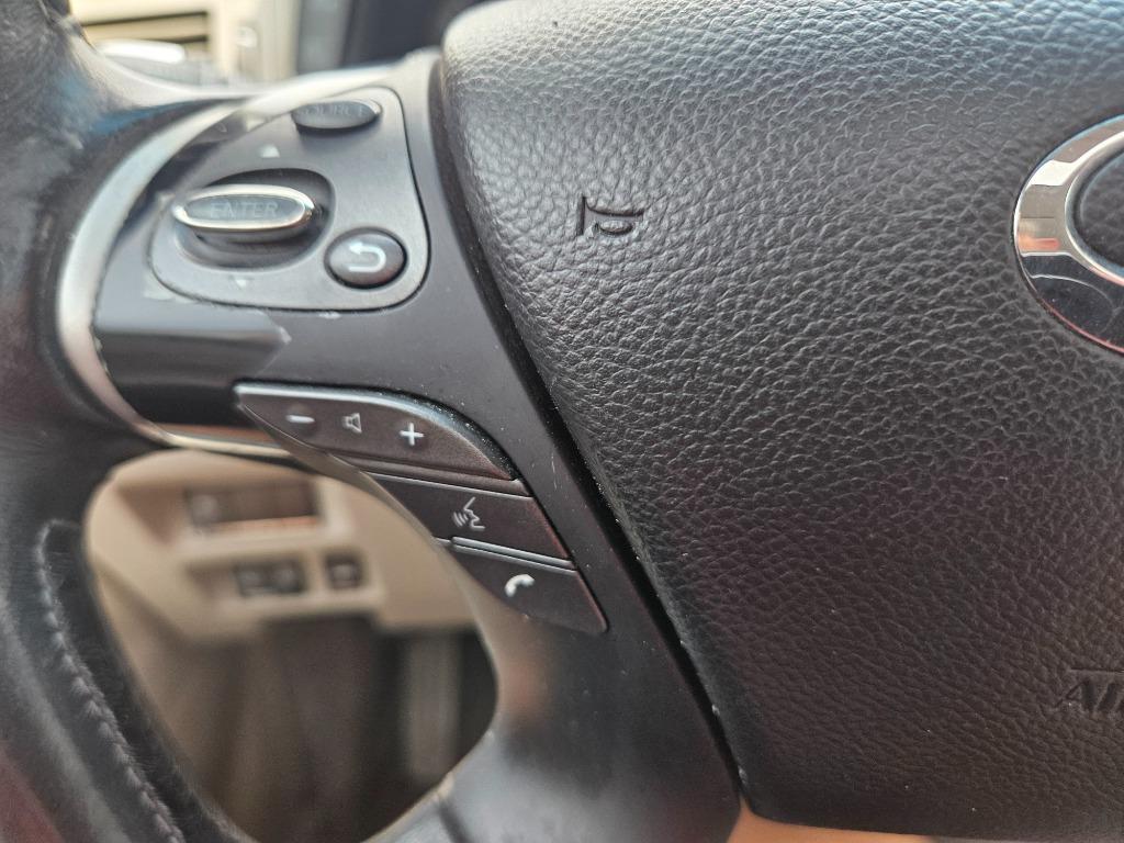 2011 Infiniti M37 photo