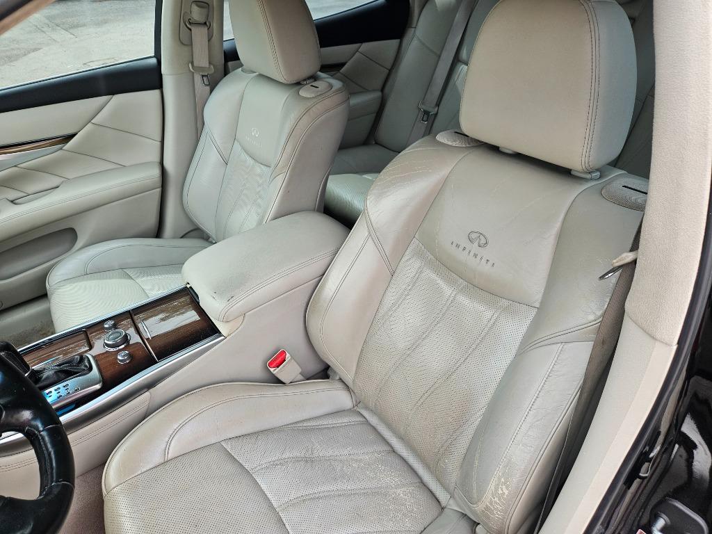 2011 Infiniti M37 photo
