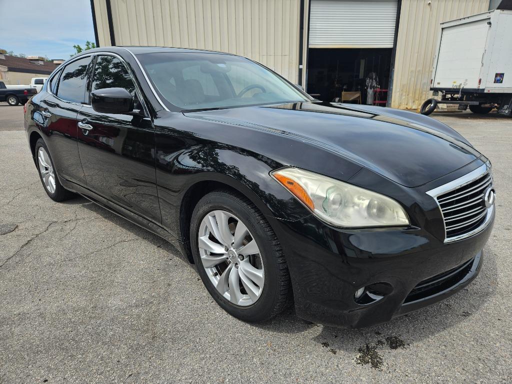 2011 Infiniti M37 photo