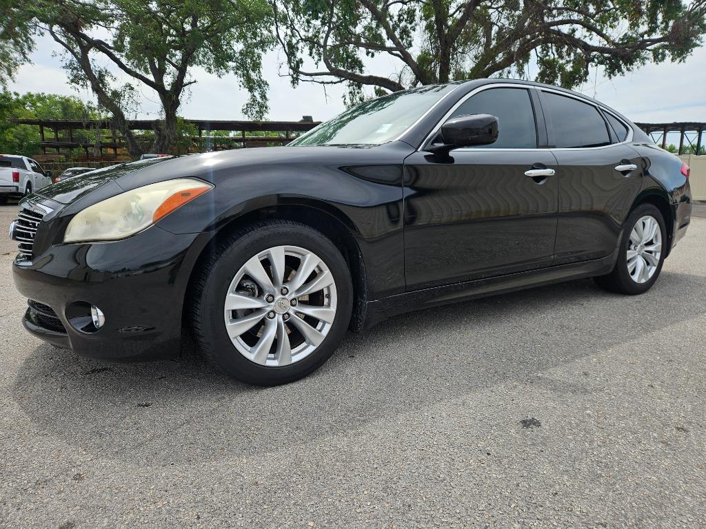2011 Infiniti M37 photo