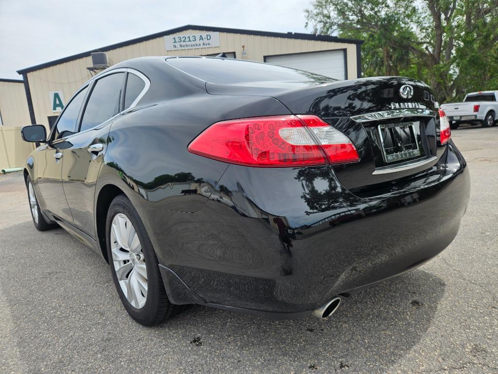 2011 Infiniti M37 photo