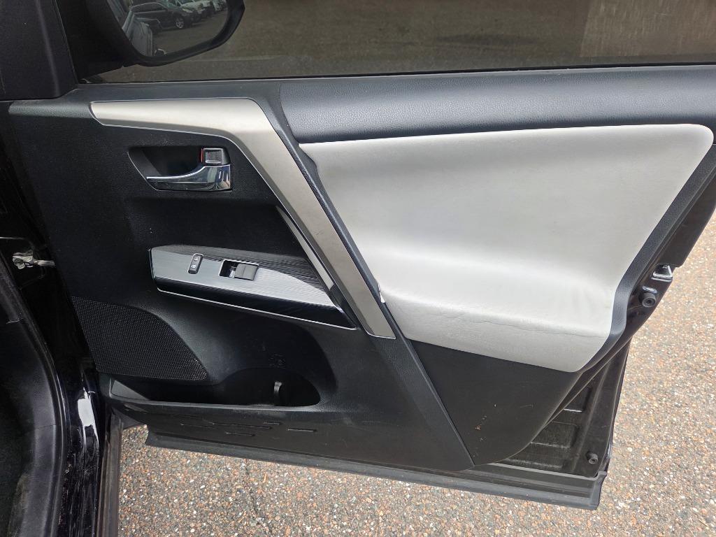2017 Toyota RAV4 - $9,990