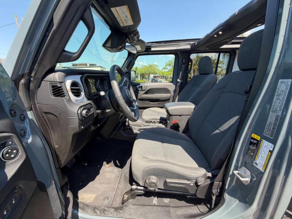 2025 Jeep Cherokee - $35,777