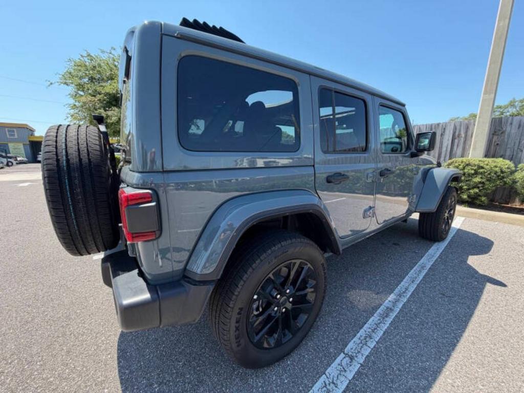 2025 Jeep Cherokee - $35,777