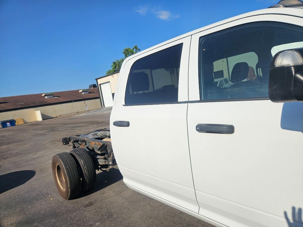 2021 RAM 3500 CAB/Chassis TRADESMAN photo