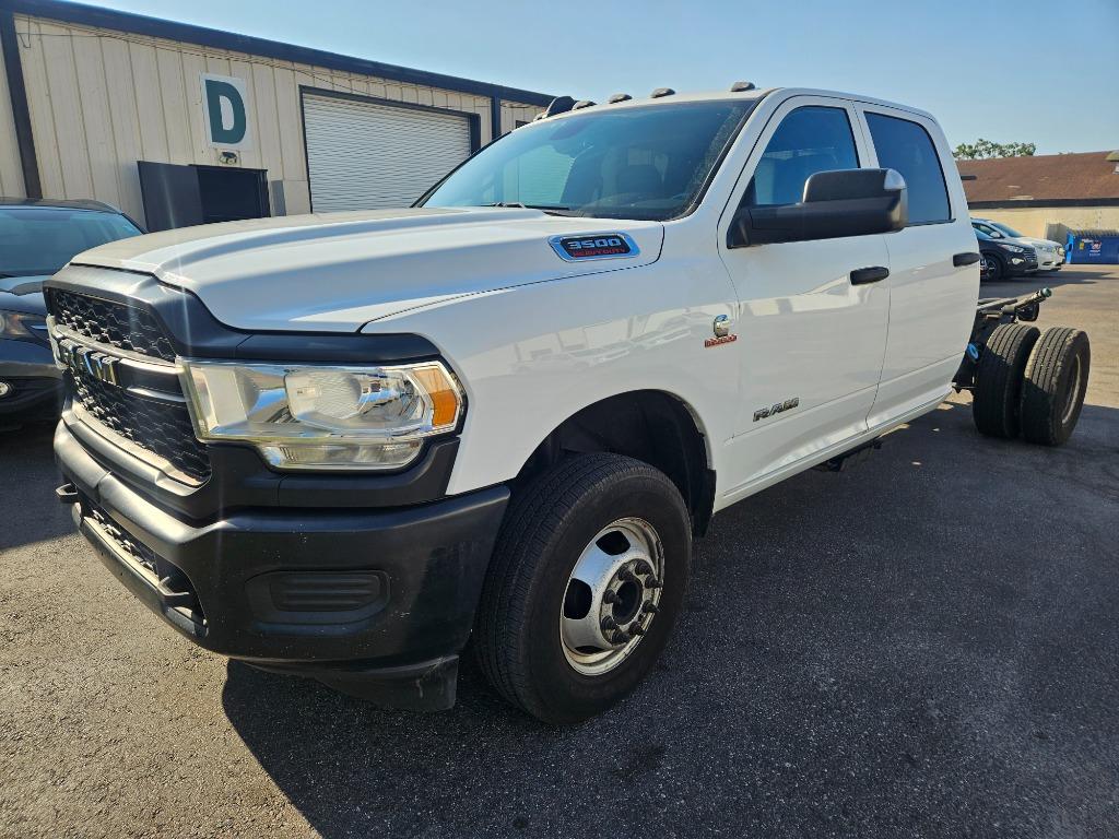 2021 RAM 3500 CAB/Chassis TRADESMAN photo